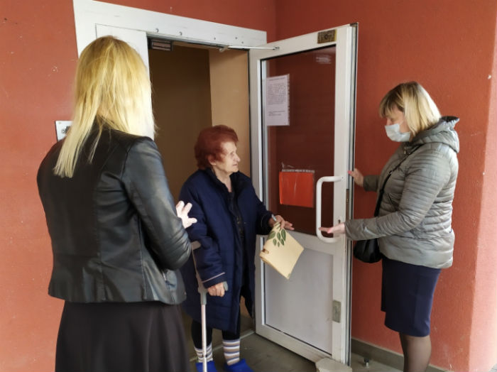 Около 140 ветеранов железнодорожников получили помощь от волонтёров Астраханского региона ПривЖД