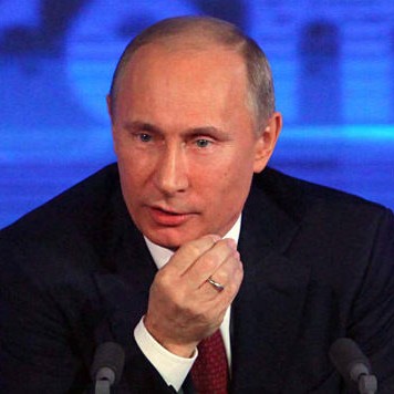 Астраханка задала вопрос Путину про детсады