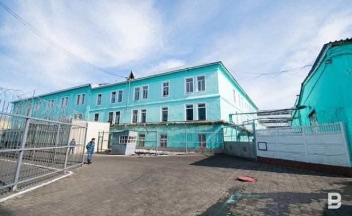 В Астрахани начальник отряда по воспитательной работе с осужденными подозревается во взятке