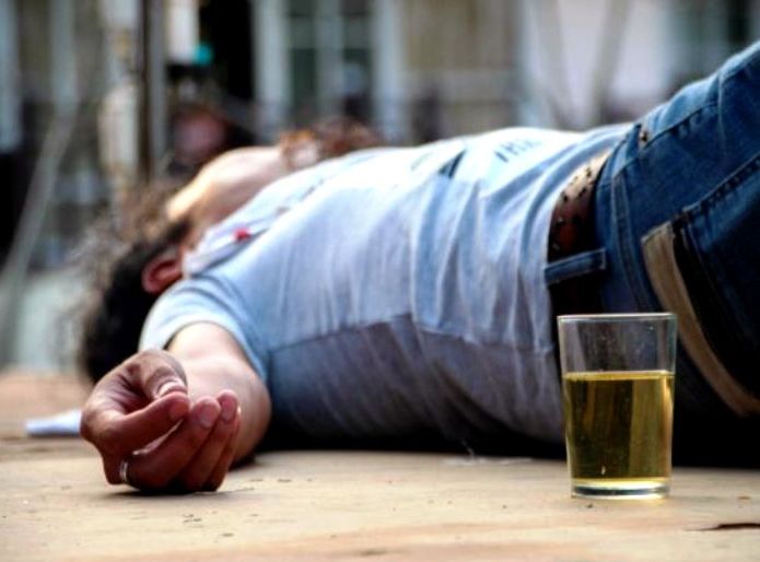 В 2021 году астраханцы меньше травились алкоголем