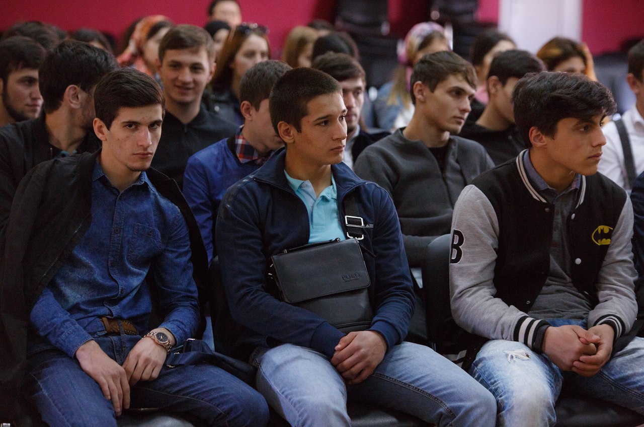 В АГУ прошла беседа о толерантности