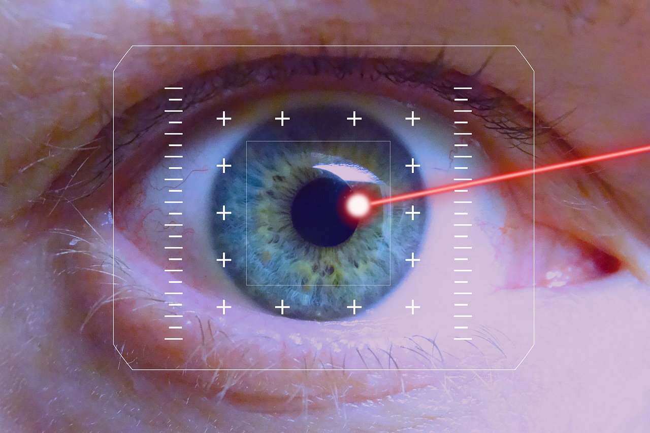 Операции на сетчатке глаза для астраханцев теперь доступны по полису ОМС