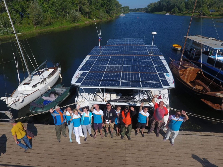 Завтра из Астрахани отчалит уникальный катамаран 