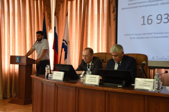 Игорь Седов возмутился отсутствием ответа на депутатский запрос