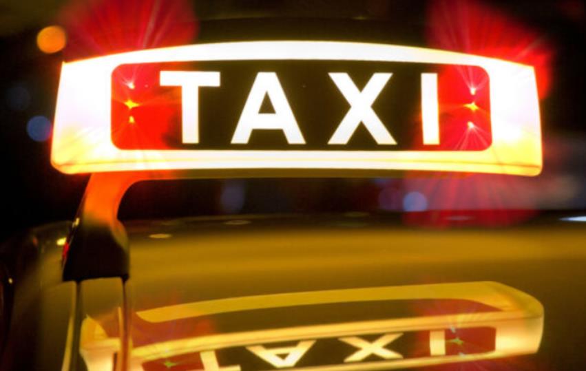 Лицензию для таксистов в Астрахани установили в 2000 рублей