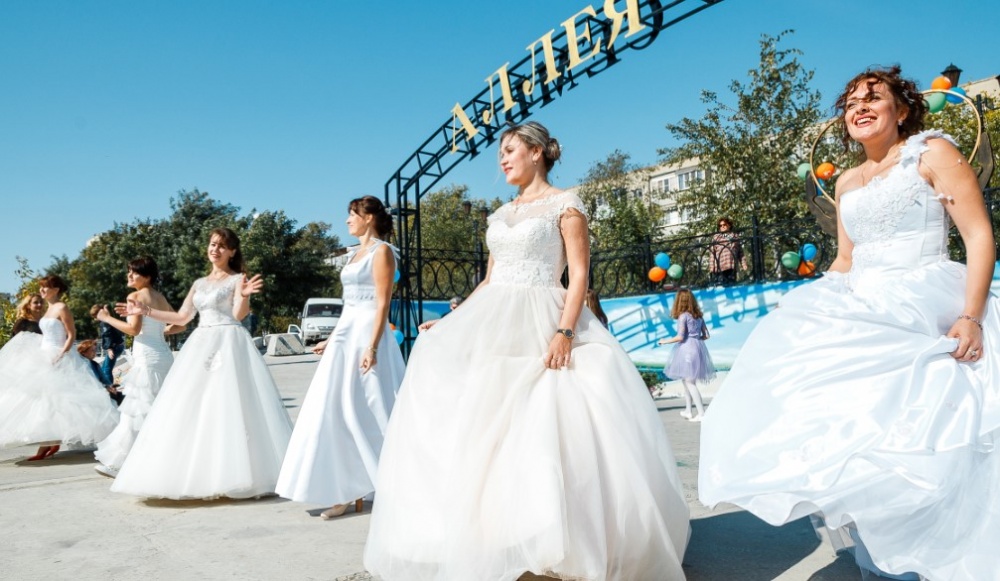 В астраханском ЗАГСе назвали красивые даты для регистрации брака в этом году