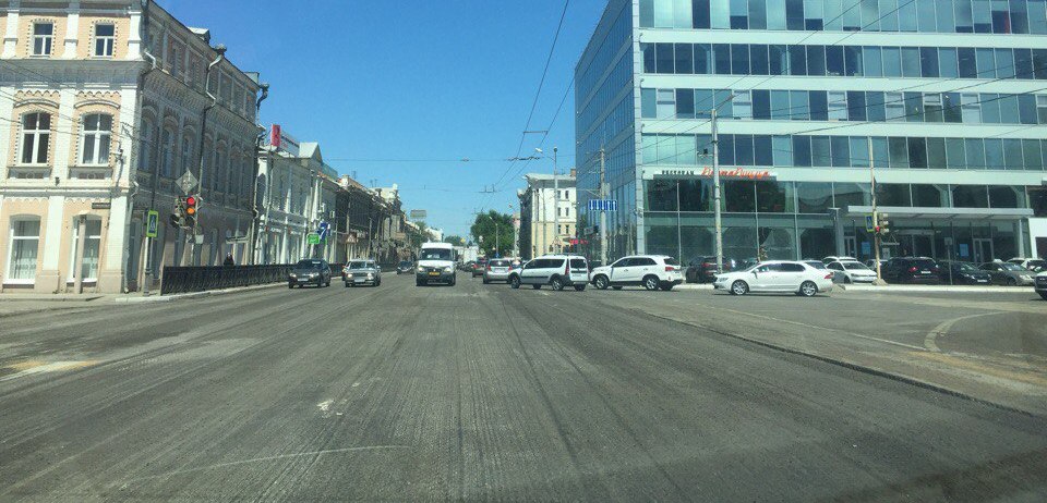 В Астрахани "съели" новую разметку-вафлю у "Кристалла"