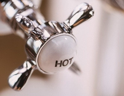 В Астрахани жители 19 домов – без горячей воды и отопления