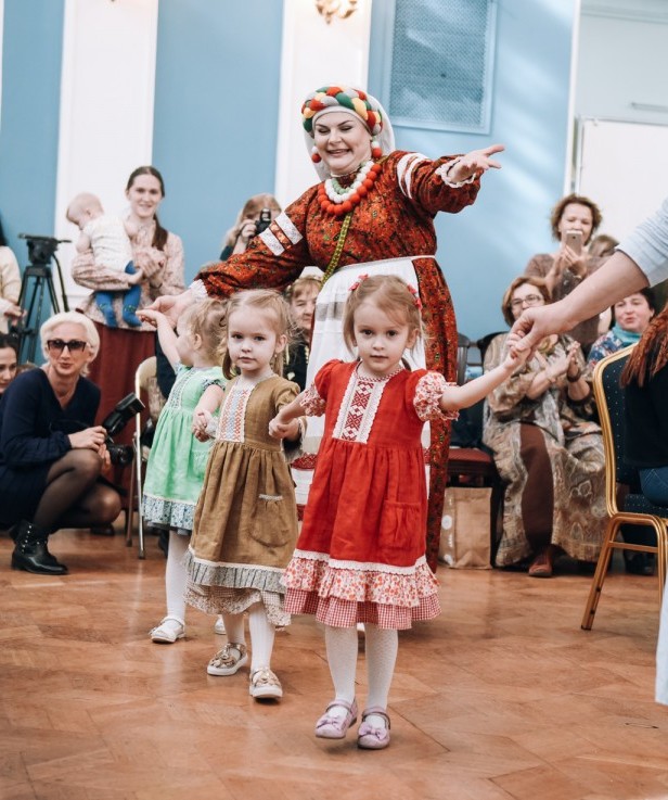 В Астрахани выбрали лучшие национальные костюмы