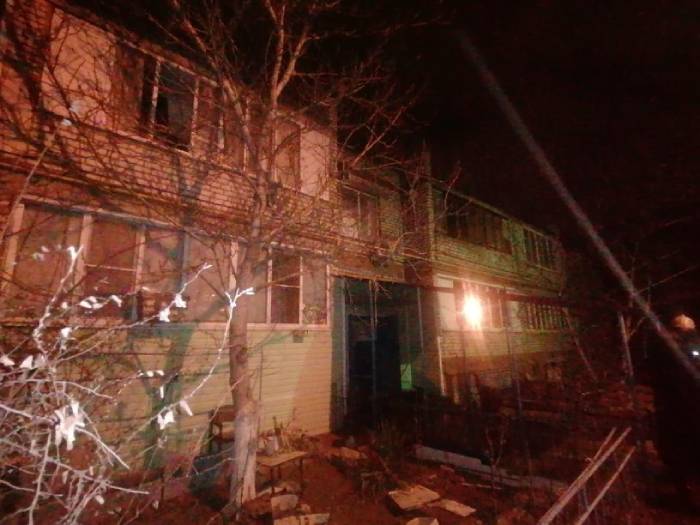 В квартире в Астрахани сгорели женщина с сыном