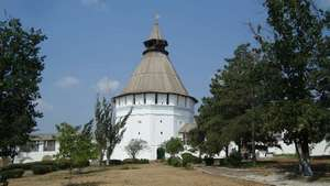 КРАСНЫЕ ВОРОТА ЗАИНТЕРЕСУЮТ НЕ МЕНЬШЕ ПЫТОЧНОЙ БАШНИ