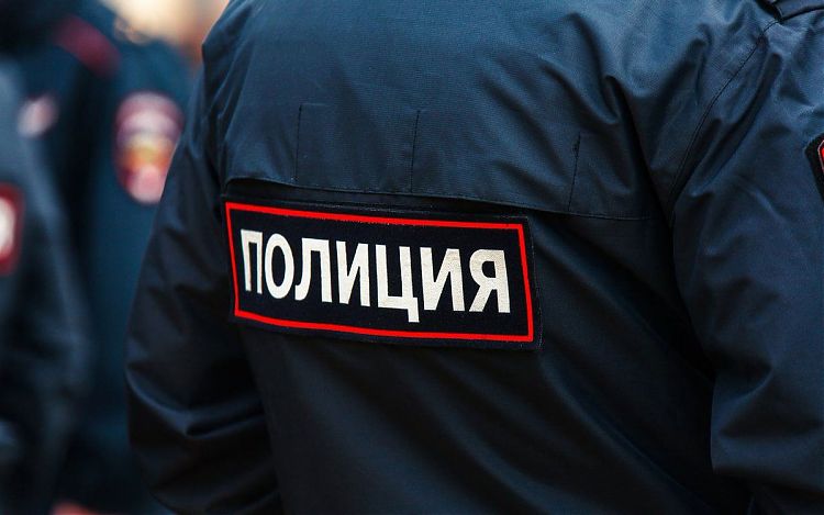 Астраханец затеял драку в отделении полиции