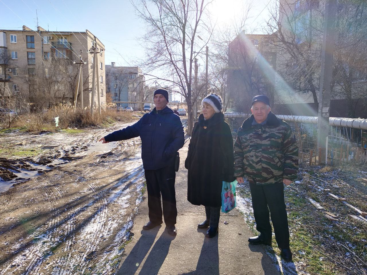 Не верь глазам своим. В хлам разбитая дорога в Астрахани по бумагам  оказалась отремонтированной