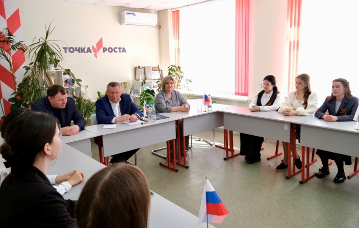 Спикер астраханского парламента Игорь Мартынов: в основе служения Отечеству лежит любовь к Родине