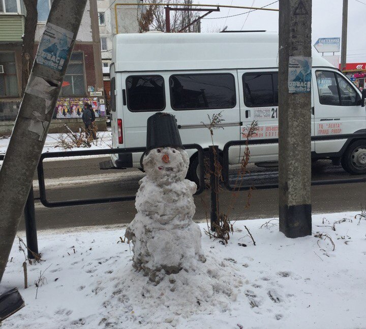 Фото дня: настоящий снеговик - в Астрахани!