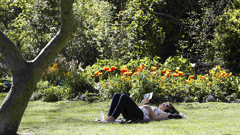 Лишь бы не карантин: в апреле в Астрахани будет жарко и очень дождливо