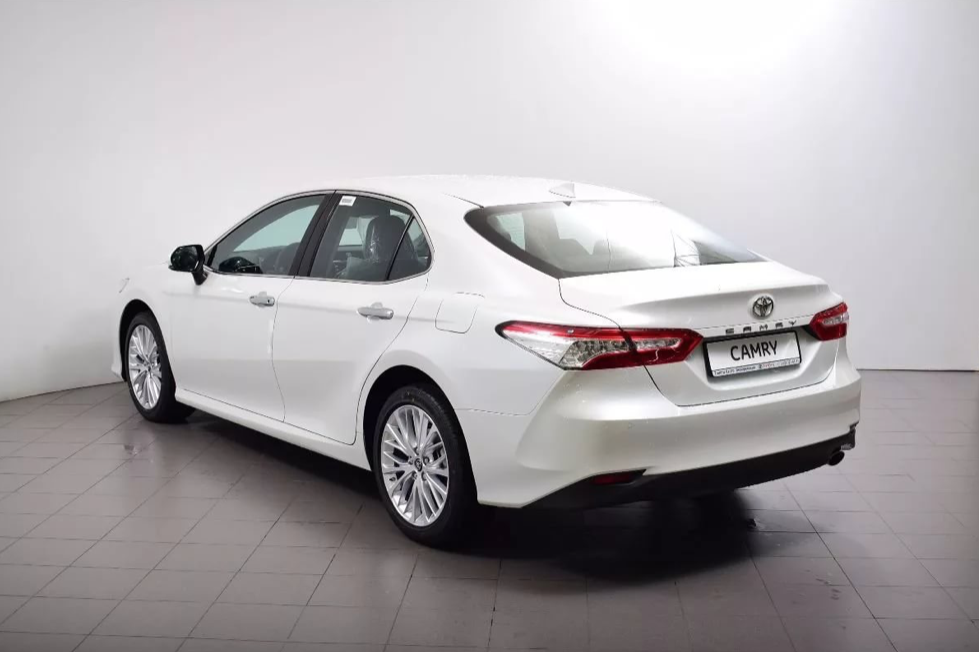 Глава астраханского минздрава не позволил главврачу Александровской больницы купить дорогой автомобиль