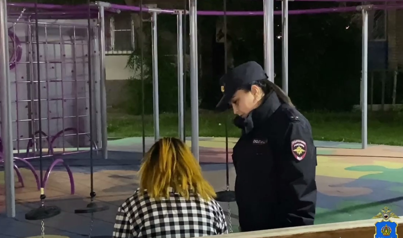 В День знаний на ночных улицах Астрахани поймали 56 подростков