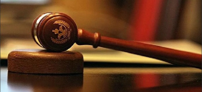 Двух астраханских полицейских будут судить за взятку в 100 тысяч