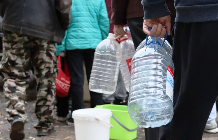 Официально: в Ахтубинске с полночи восстановили подачу воды в жилые дома. Соцсети: не совсем