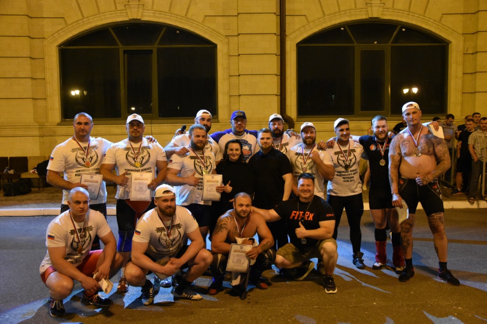 В Астрахань съехались помериться силами богатыри всего Юга России