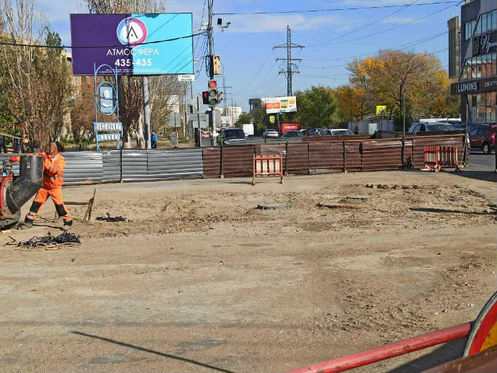 До конца октября проезд в районе провала на Савушкина открывать не планируют