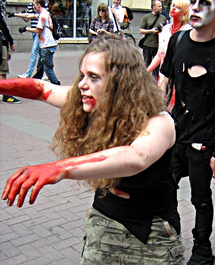 ОМОНОВЦЫ ПОБЕДИЛИ ЗОМБИ