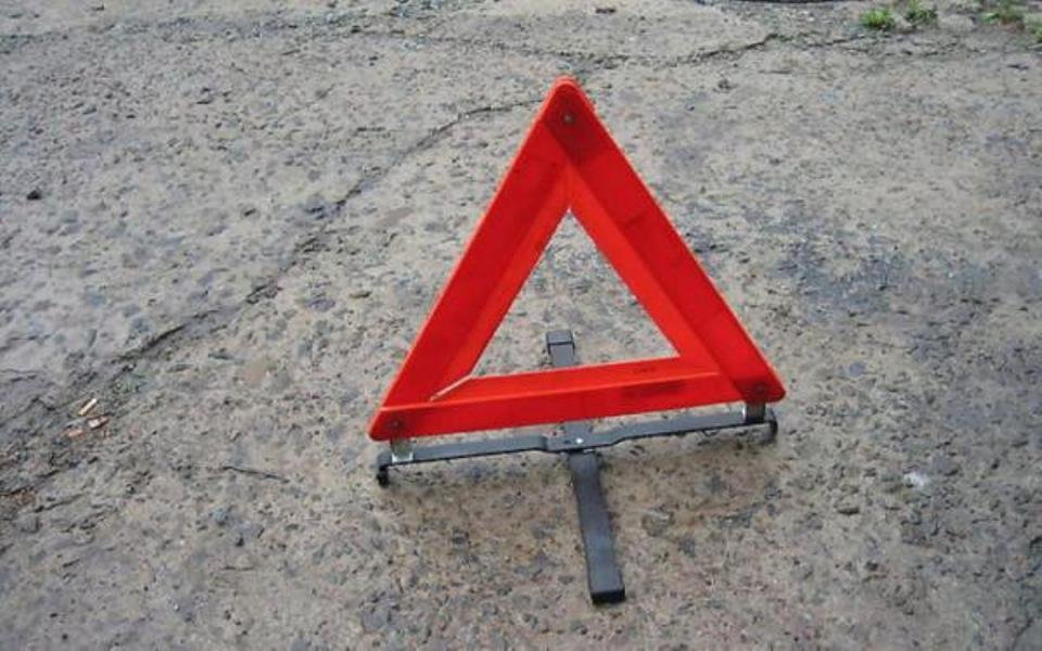 В Астрахани водитель довез до травмпункта сбитого пешехода и скрылся