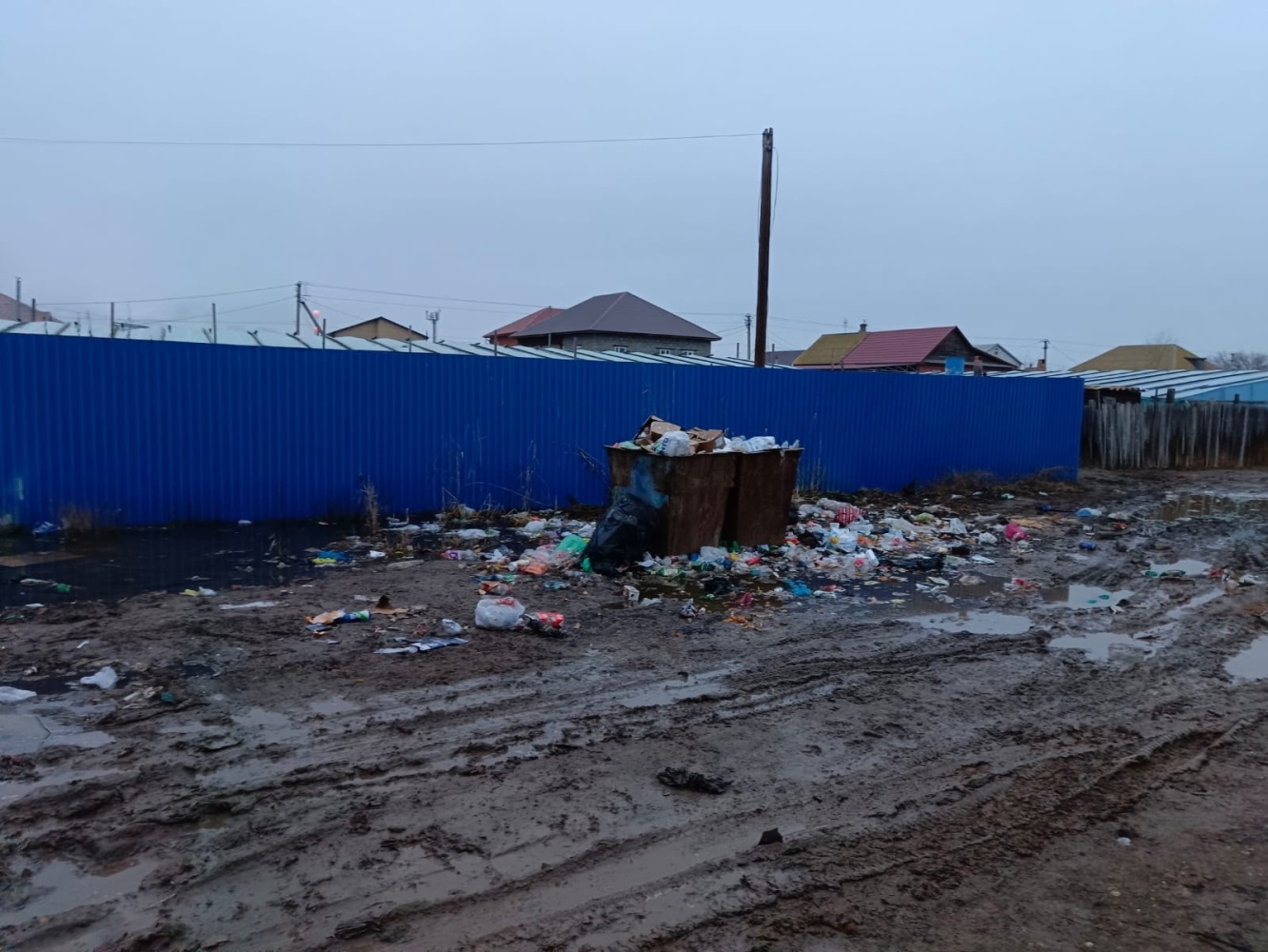 Региональный минстрой разрешил астраханцам не платить за мусор