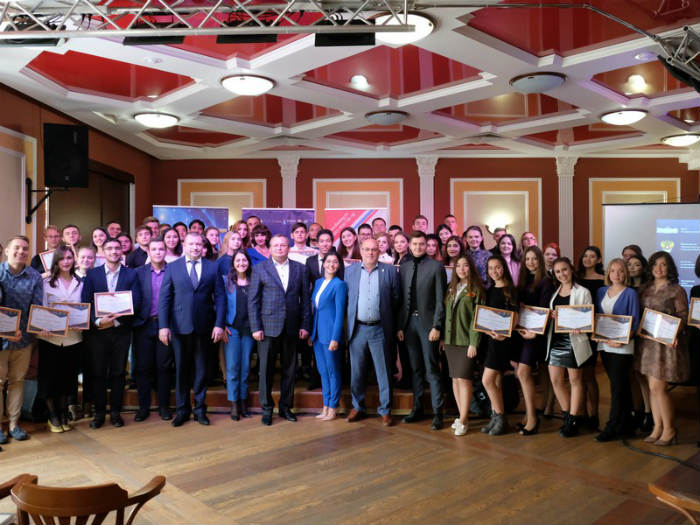 Игорь Мартынов вручил дипломы победителям регионального этапа конкурса «Студент года 2018»