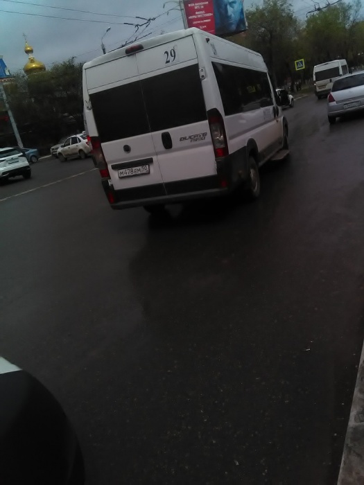 Водитель маршрутки вышвырнул астраханку с ребенком-инвалидом на улицу 