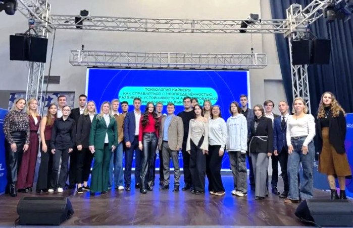 Молодежное правительство Астраханской области обновило руководителя и состав