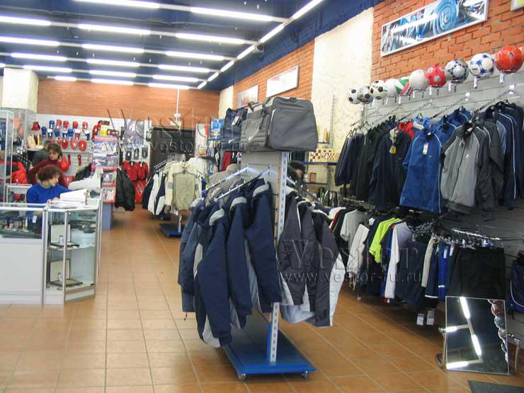 Сельчане приоделись в астраханском торговом центре, но заплатить забыли