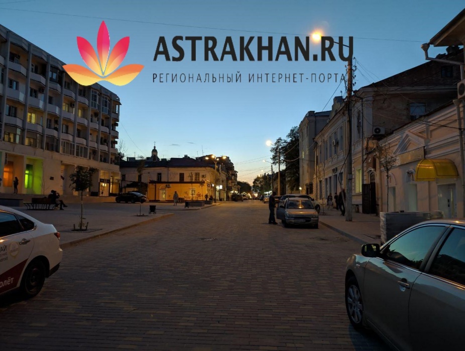 В центре Астрахани автомобилисты массово игнорируют "Кирпич"