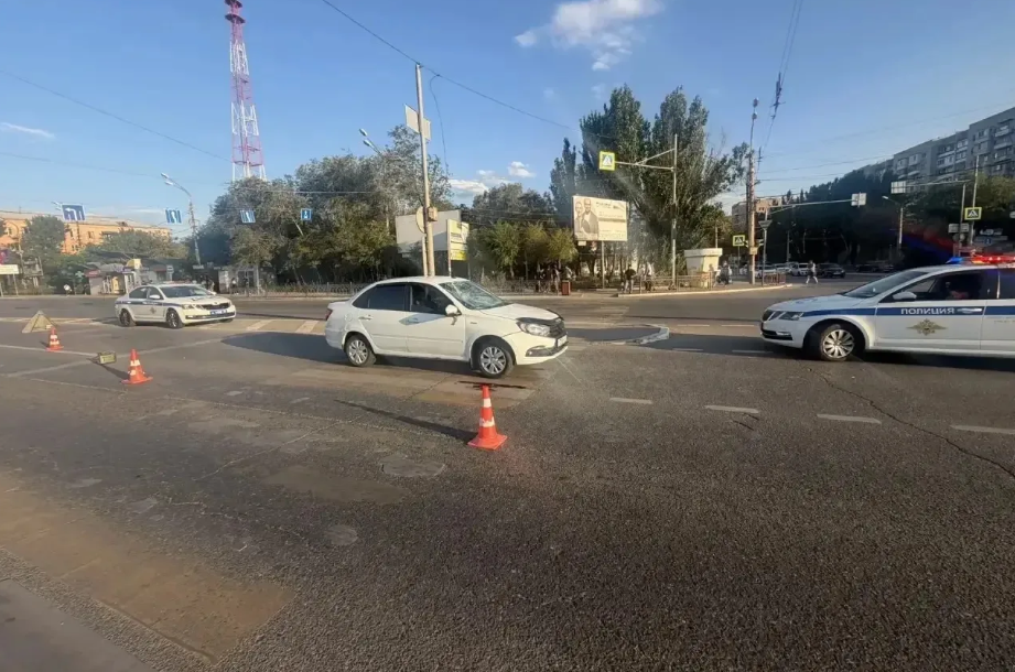 В Астрахани на улице Савушкина сбили пешехода 