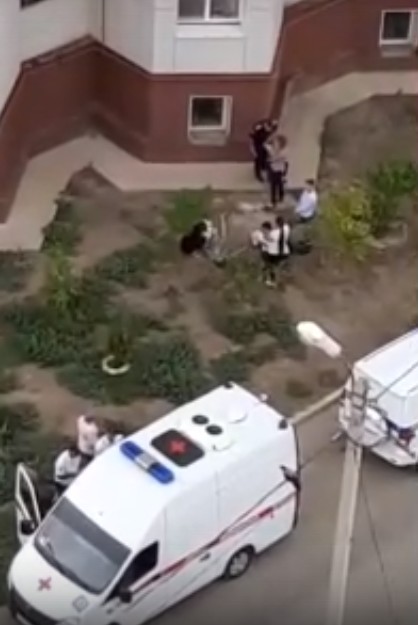 Астраханец выбросил жену из окна, потому что она ему надоела