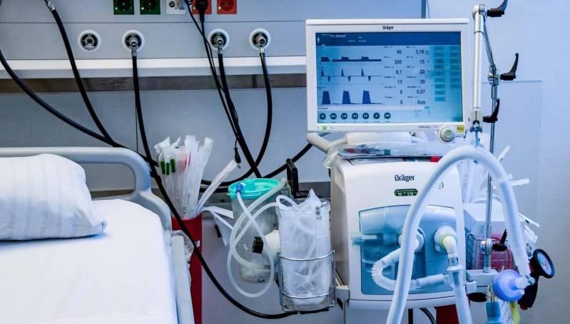 В Астрахани пациента с коронавирусом подключили к аппарату ИВЛ