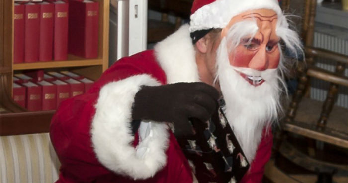 Не дельный обзор. Осторожно: Новый год!