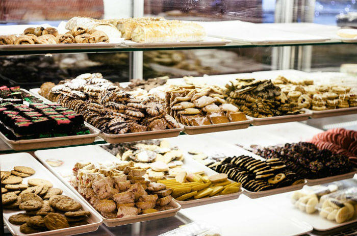 В астраханских "О`КЕЕ", "МЕТРО", "Даире", "Ленте" и Трусовском хлебзаводе проверили качество мучного 