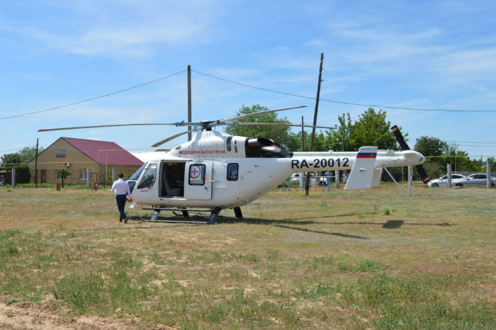 Тяжелобольного астраханца доставили вертолетом в Волгоград