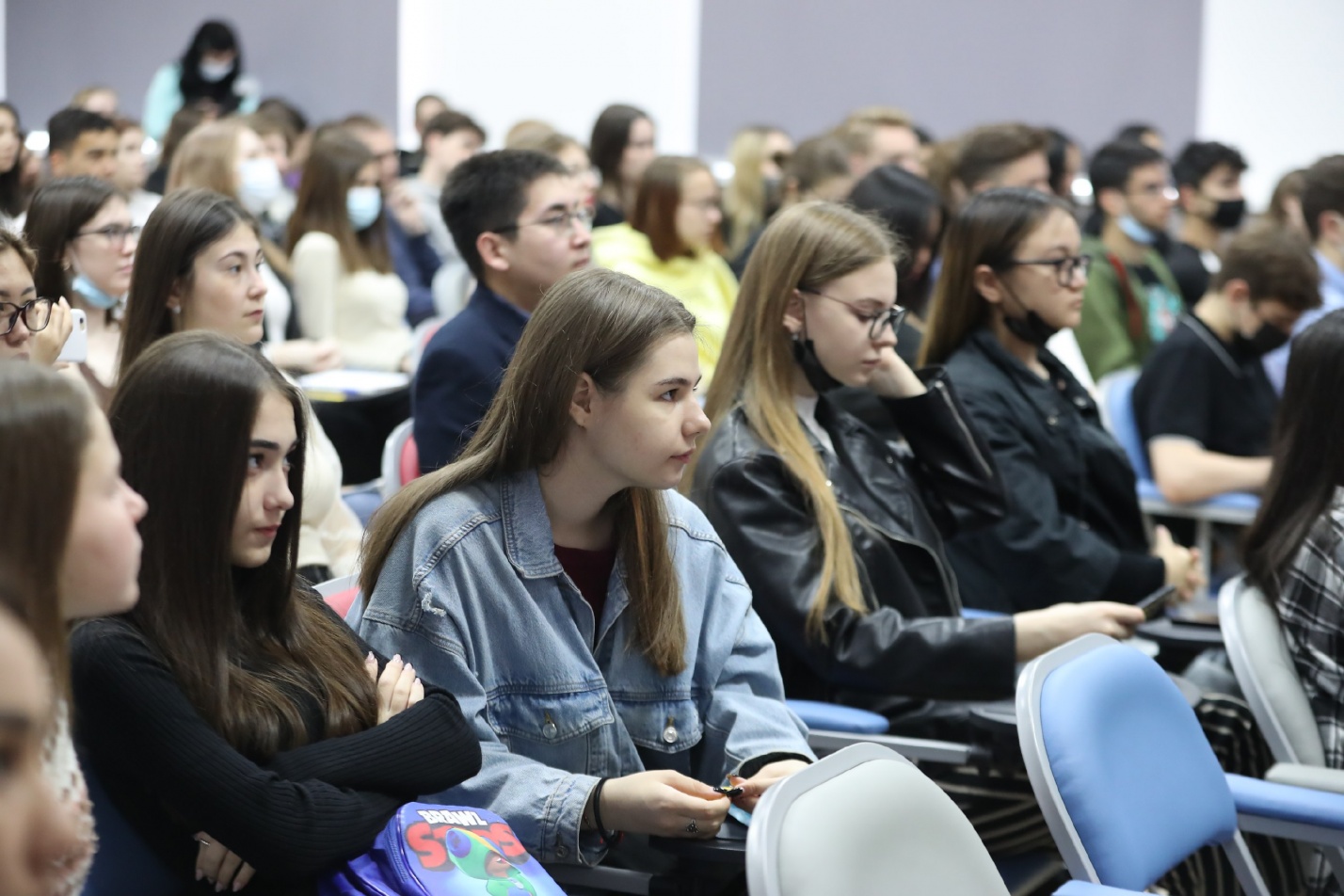 В Астраханском госуниверситете проходит форум «Новые горизонты»
