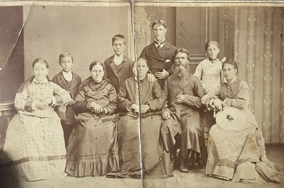 В большой семье. История о том, как староверы родом из Астрахани стали учеными 