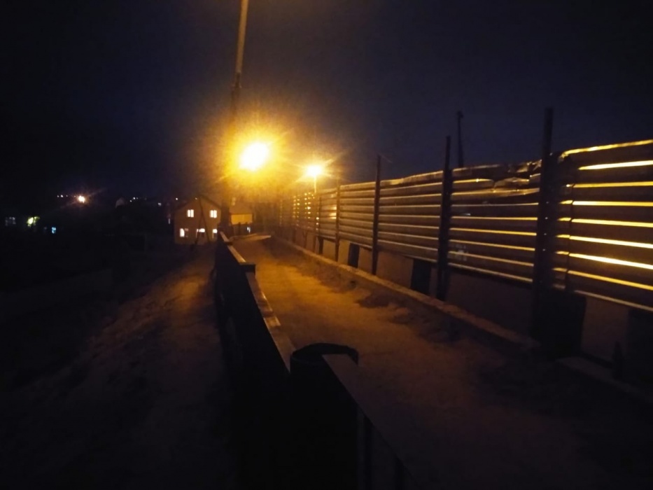 Тротуар и забор: Милицейский мост готов встречать пешеходов