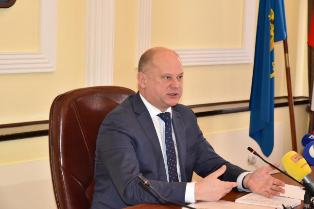 Олег Полумордвинов и рогатая электроповозка