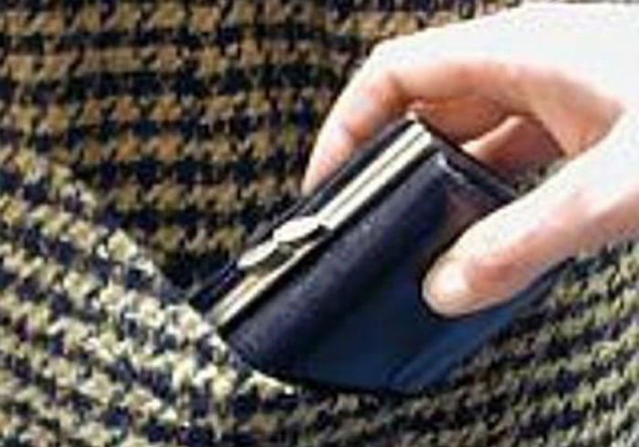 Астраханские полицейские задержали лже-медработницу, грабившую пенсионерок 