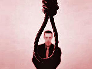 В Астрахани мужчина повесился после обмана своего адвоката