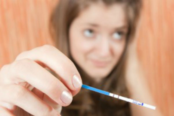 Беременность 14-летней астраханки стала поводом для уголовного дела в отношении  будущего отца