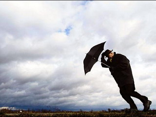 МЧС объявило штормовое предупреждение по Астрахани и области