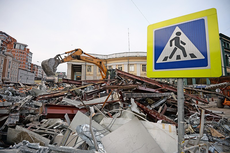 В Астраханской области начнут бороться с незаконными постройками