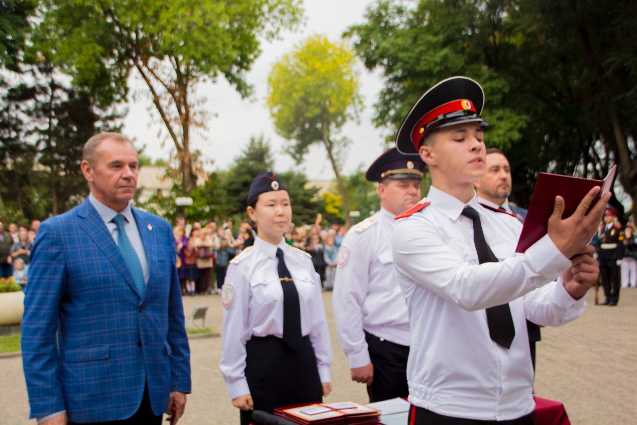 В центре Астрахани прошла церемония торжественного посвящения в суворовцы